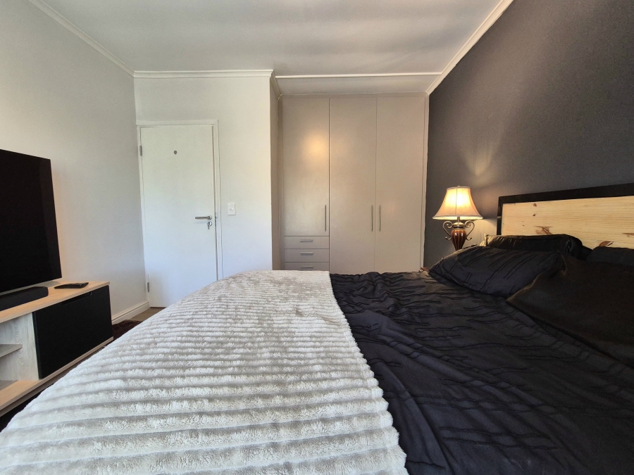2 Bedroom Property for Sale in Harfield Village Western Cape